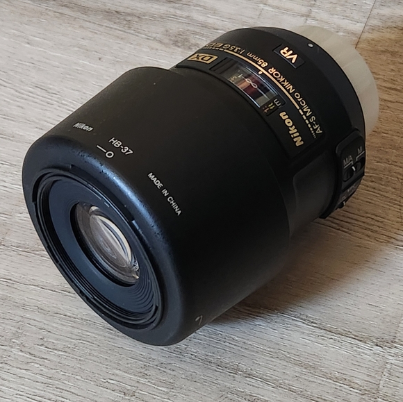 Nikon AF-S DX Micro NIKKOR 85mm F3.5G ED VR